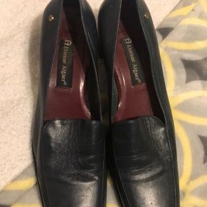 Women dress shoes